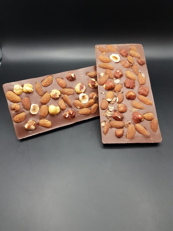 tablette lait amandes noisettes