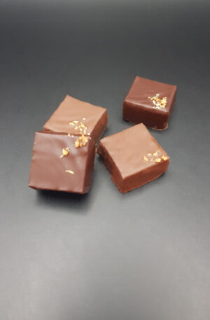 Chocolat à la noix de coco, une douceur exquise et parfumée.