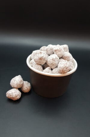Noisettes croquantes enrobées de praliné gourmand.