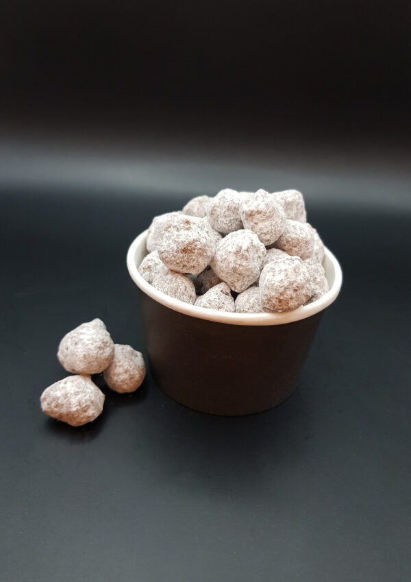 Noisettes croquantes enrobées de praliné gourmand.