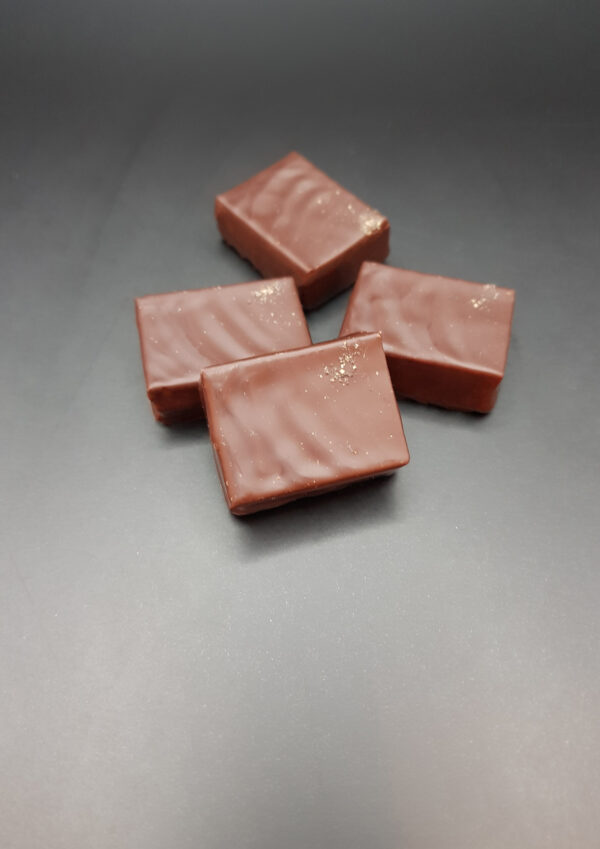 Chocolat aux poivres, une combinaison unique de douceur et d'épices piquantes.