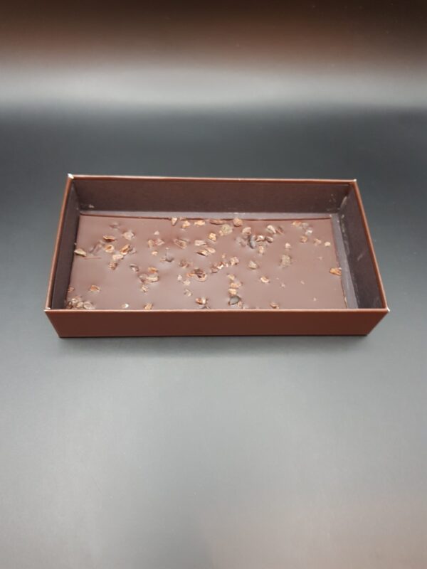 Fond de boîte de chocolat, un assortiment de délices sucrés.